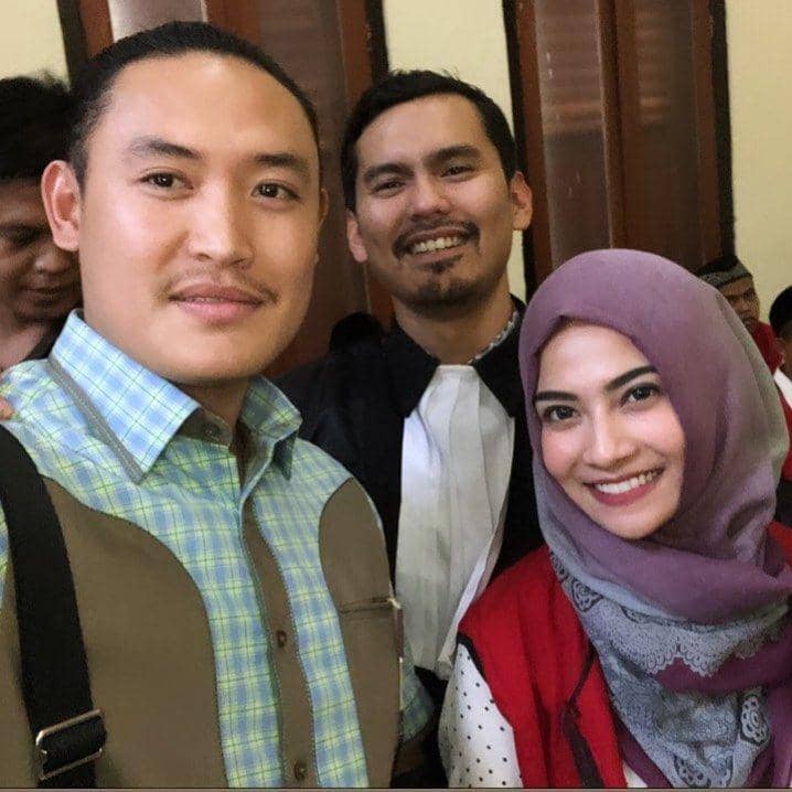 instagram.com/heru_deska