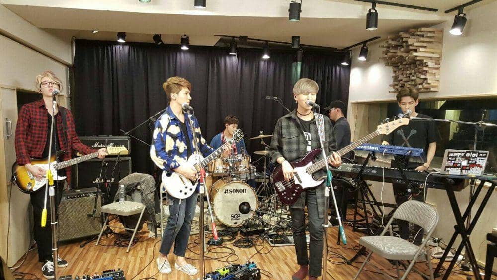 facebook.com/day6official
