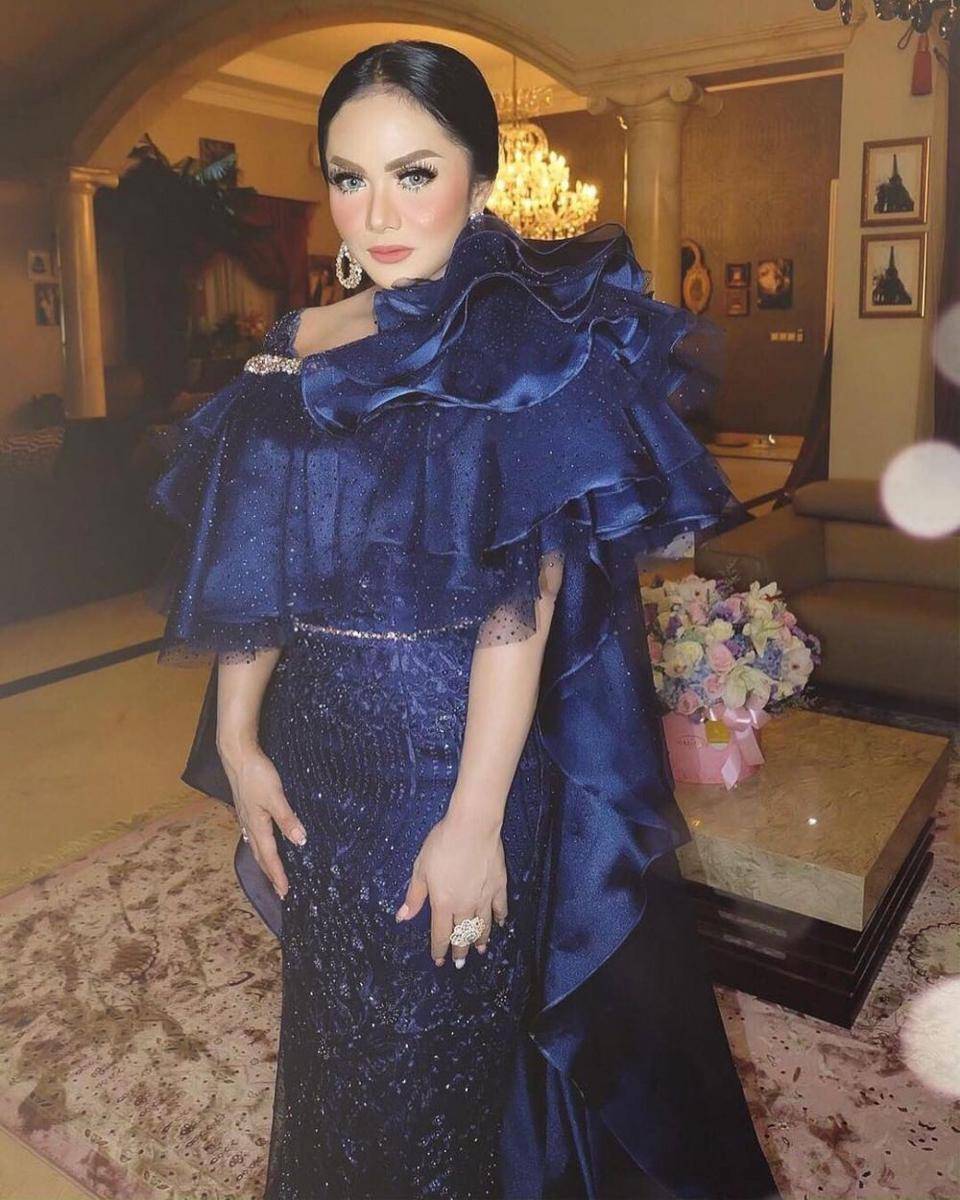 instagram.com/krisdayantilemos