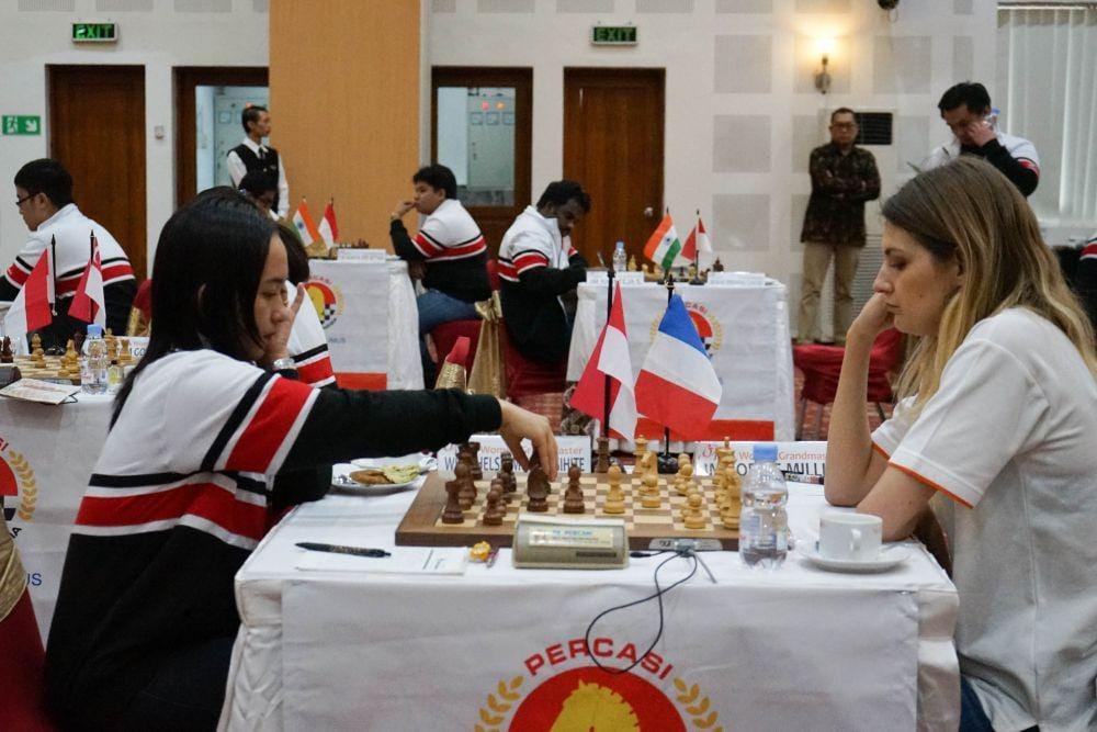 Sejumlah pecatur bertanding saat pembukaan JAPFA Grand Master dan Women Grand Master Tournament 2019 di Hotel Inna Garuda Yogyakarta