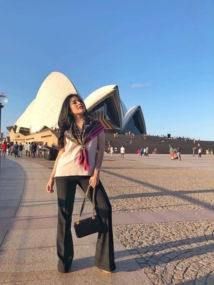 instagram.com/elviacerolline