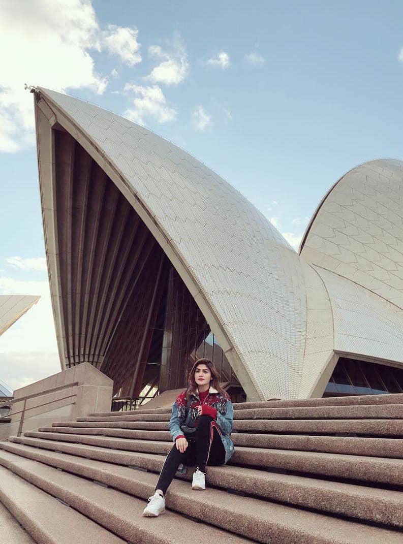 instagram.com/hvkhildavitriakhan