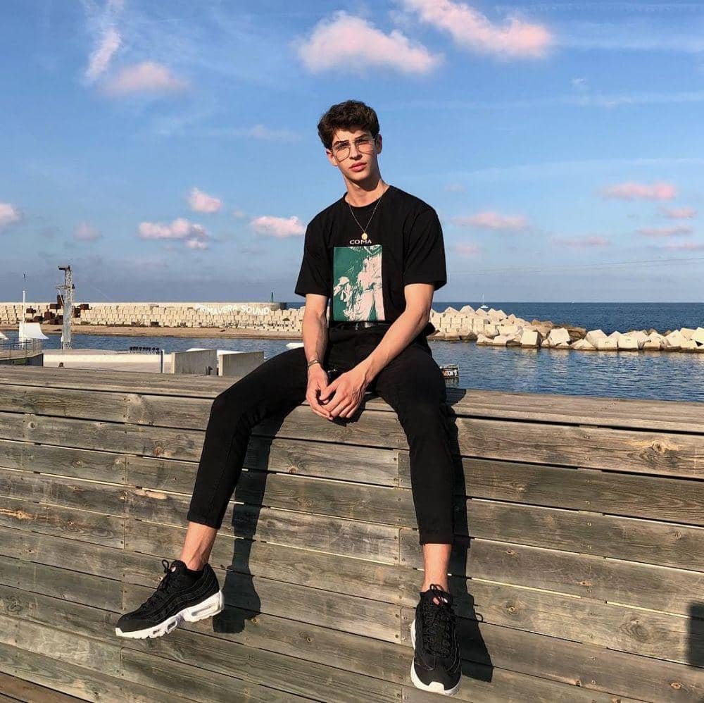 instagram.com/manurios