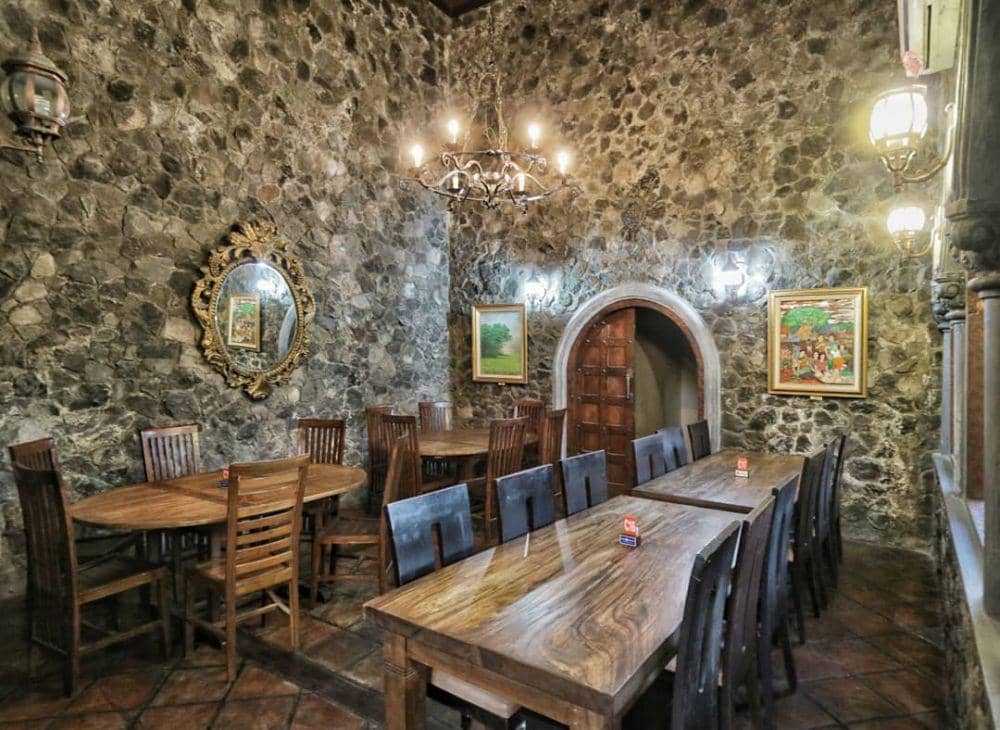 instagram.com/travelokaeats