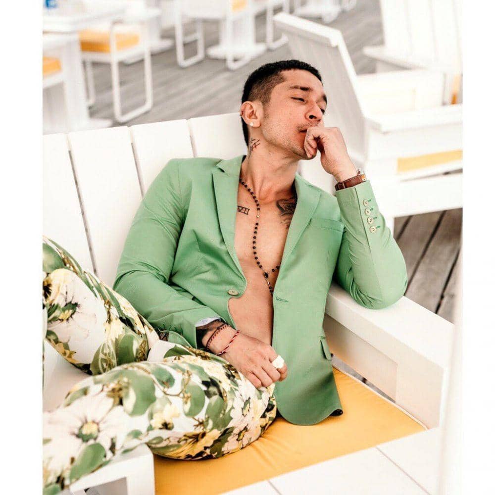 instagram.com/miller_khan