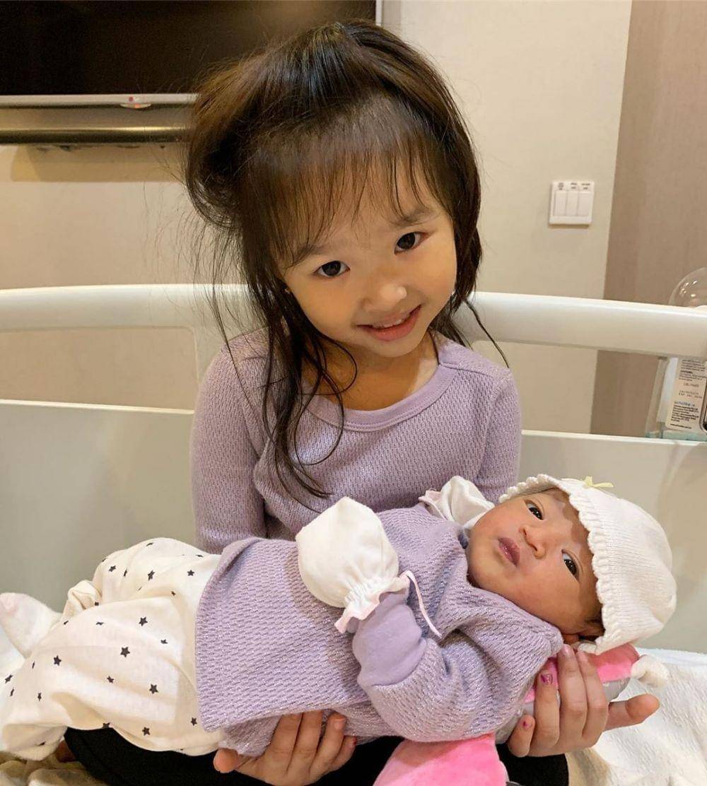 instagram.com/sarwendah92