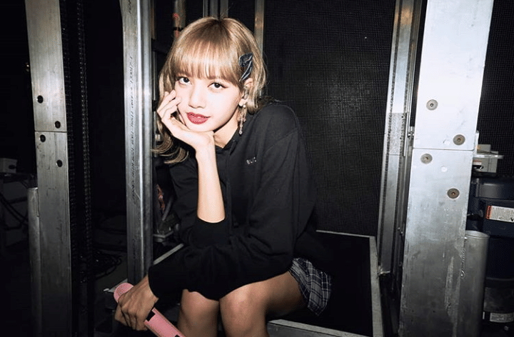 instagram.com/lalalalisa_m