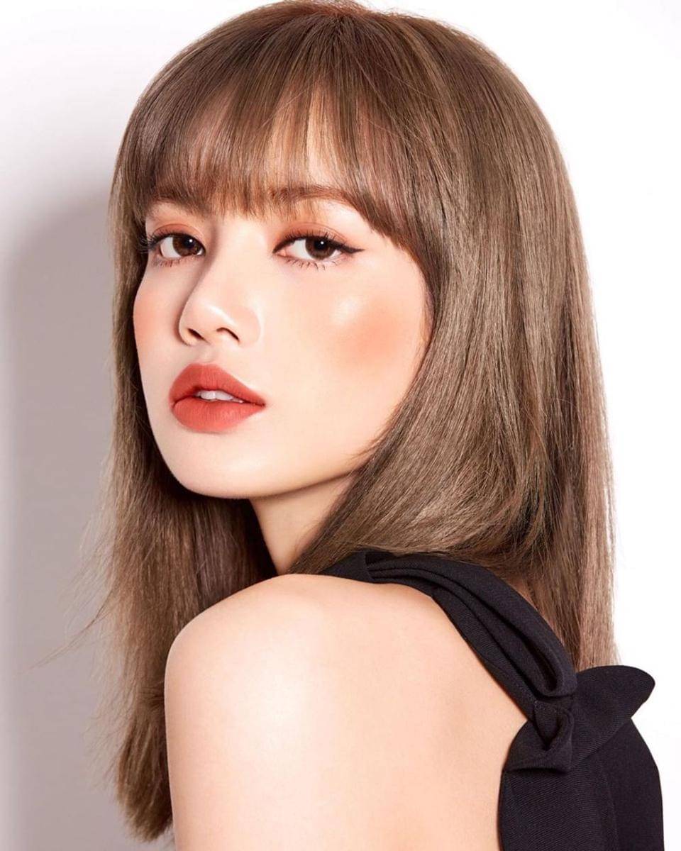 instagram.com/lalalalisa_m