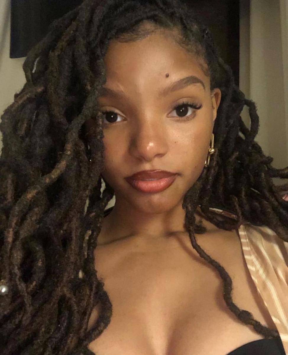 Instagram.com/chloexhalle