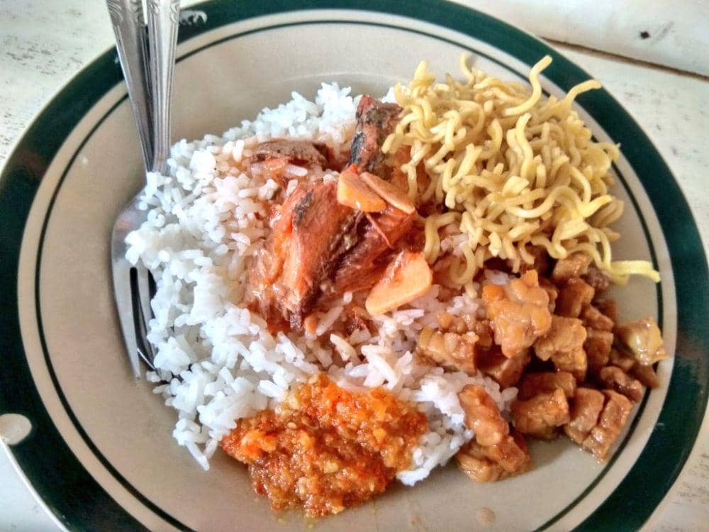 twitter.com/arieparikesit