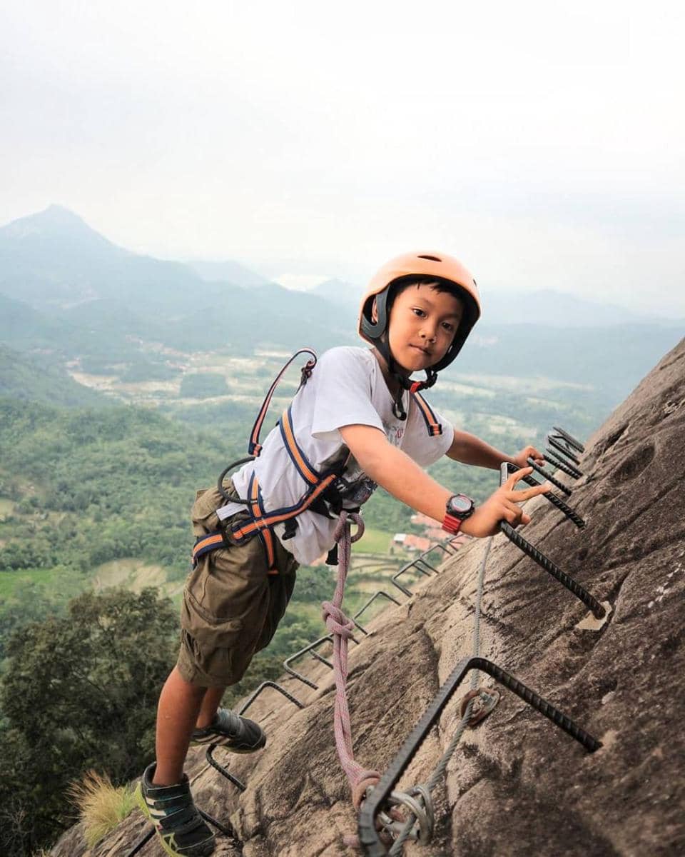 instagram.com/gunungparang_badega