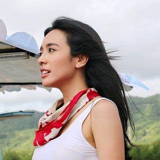 Instagram/dea_ananda