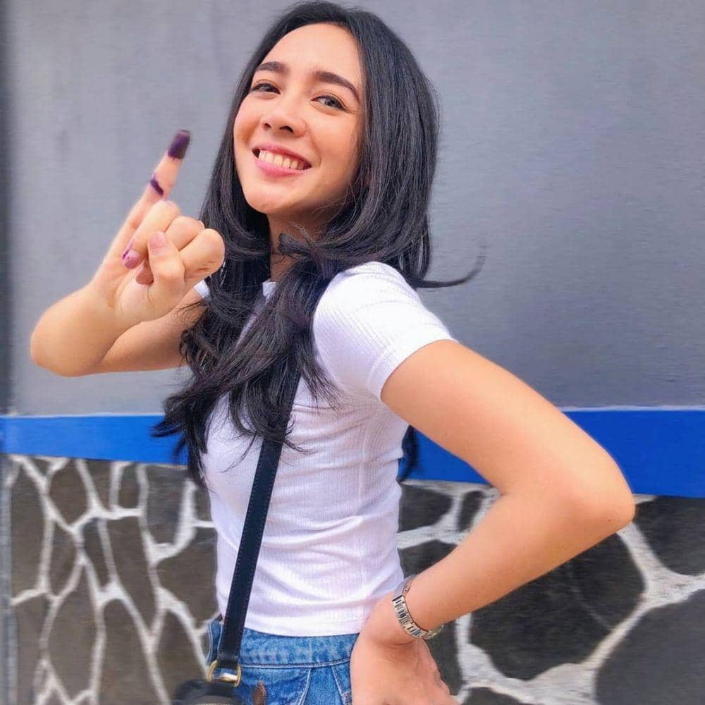 Instagram/dea_ananda