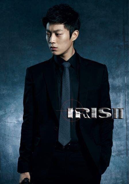 twitter.com/CrayonOurs