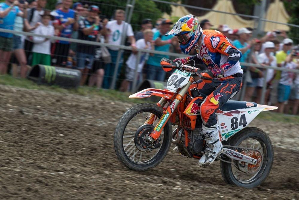 twitter.com/KTM_Racing