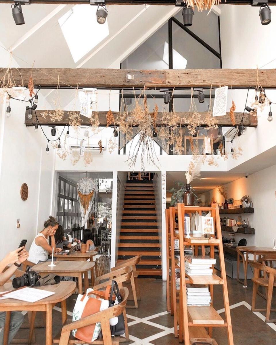 Instagram.com/lydiaoey