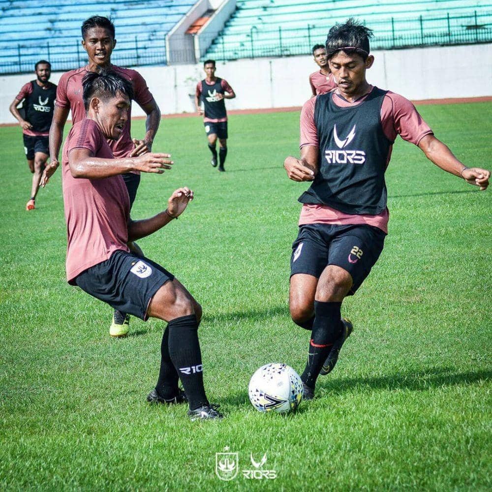 twitter.com/psisfcofficial