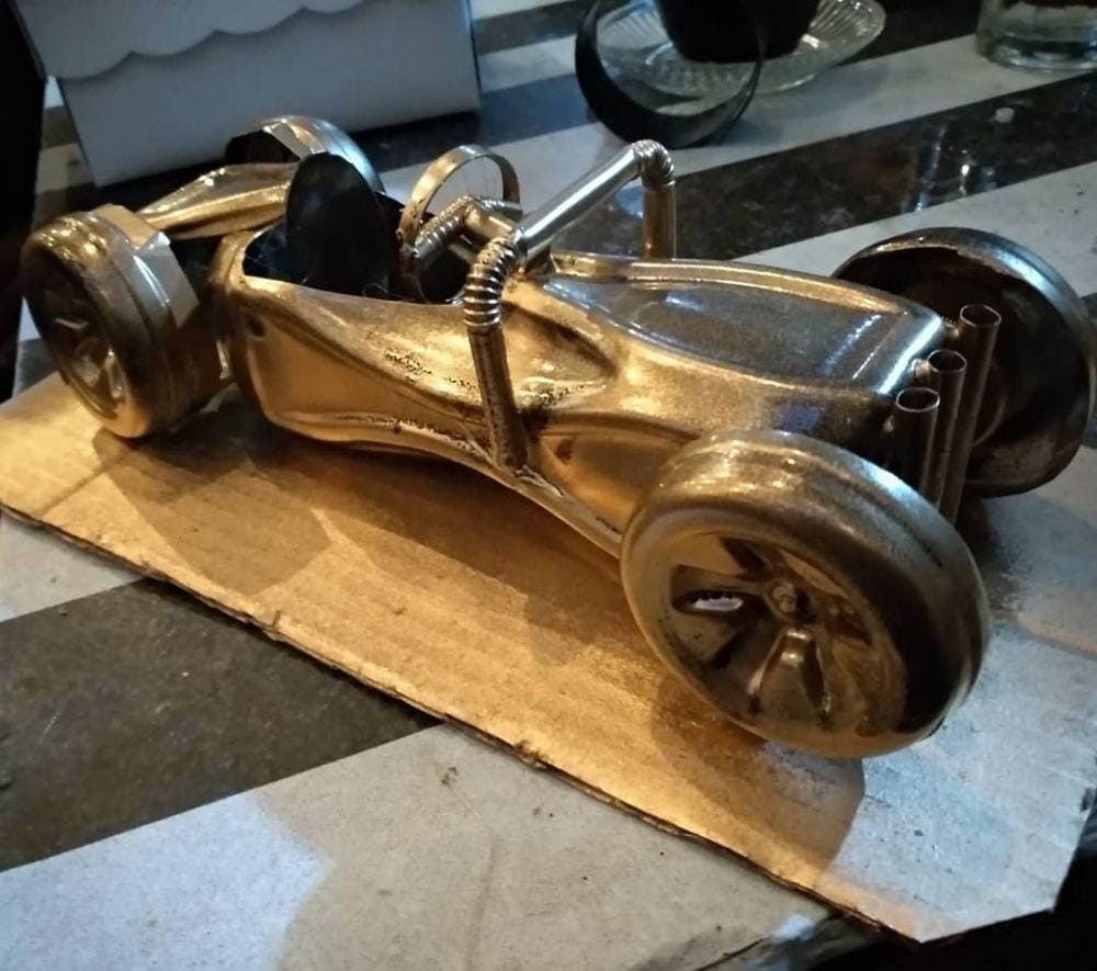 Instagram.com/hotbottles_recycle_company