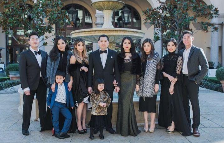 Instagram/liliana_tanoesoedibjo