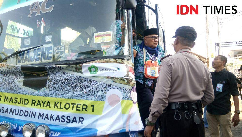 Ilustrasi jemaah haji (IDN Times/Aan Pranata)