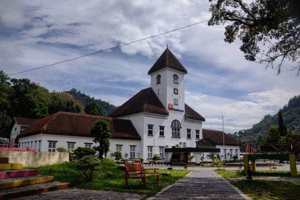 (Tambang Batu Bara Ombilin Sawahlunto) Istimewa