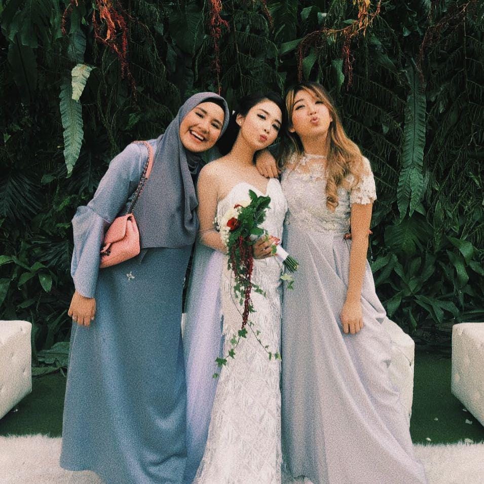 instagram.com/almiravania