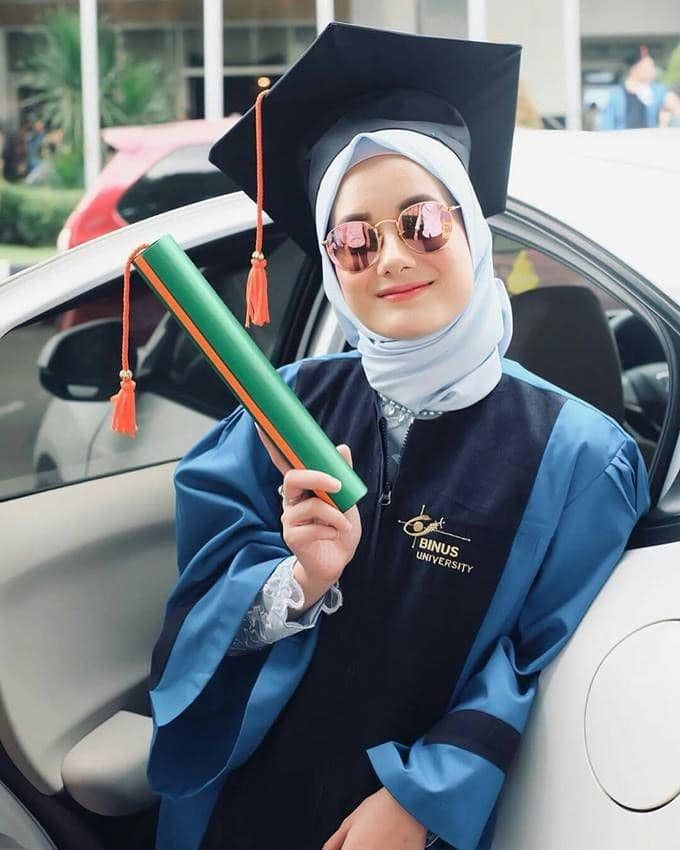 instagram.com/dindahw/