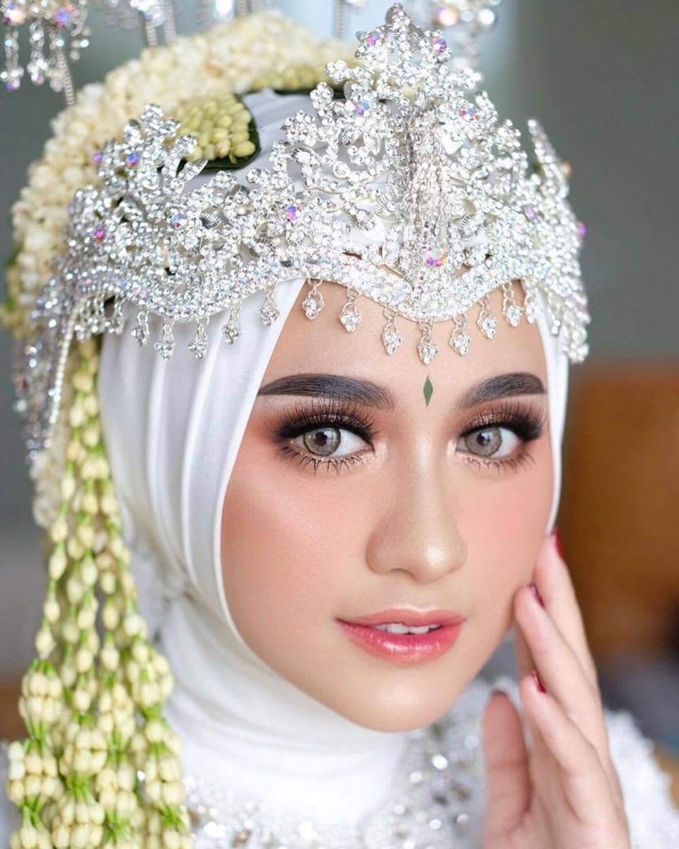 instagram.com/helminursifah