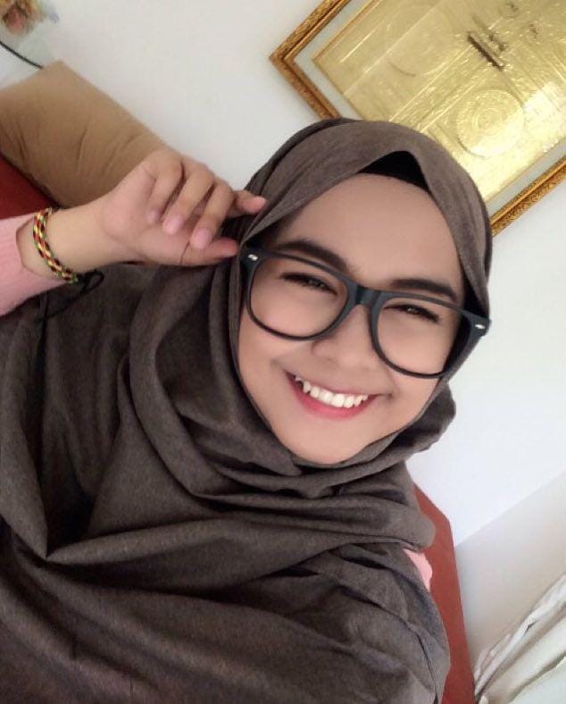 instagram.com/riaricis1795