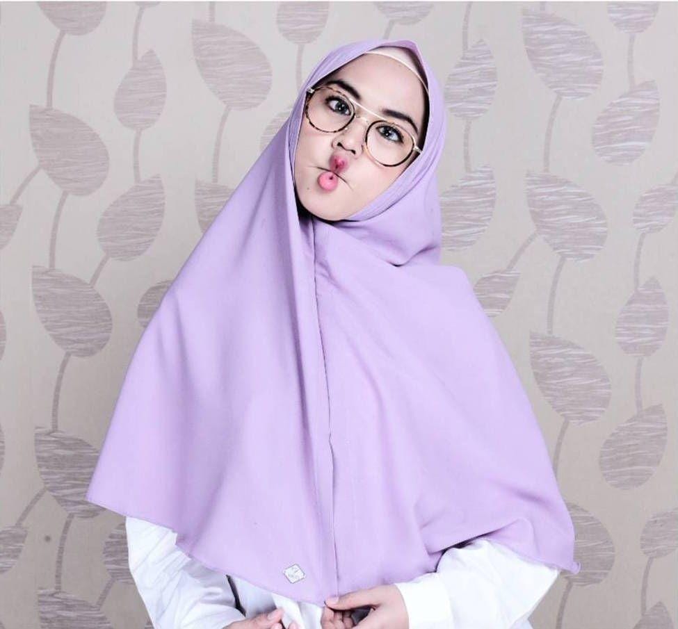 instagram.com/riaricis1795