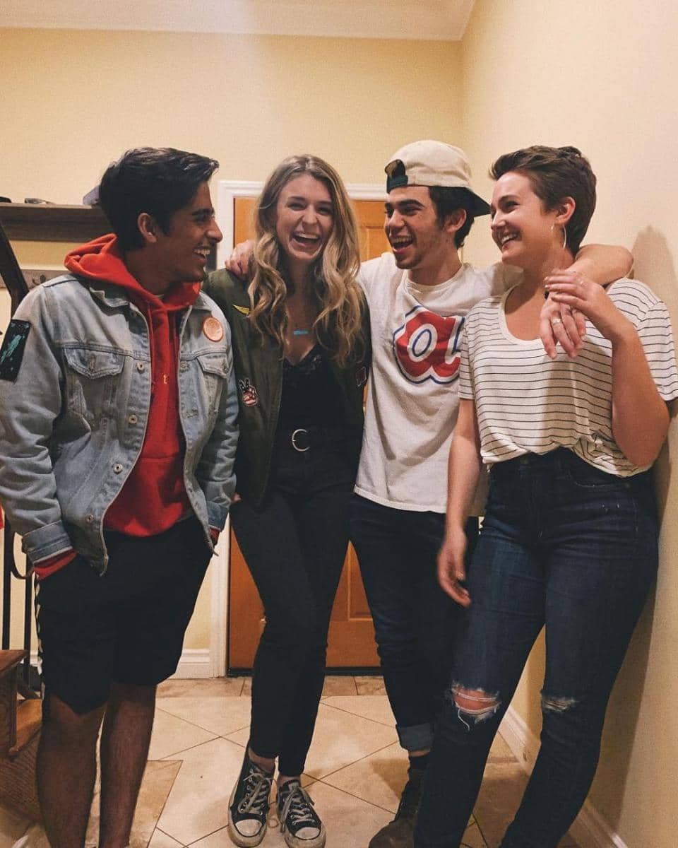 instagram.com/itszoebrown