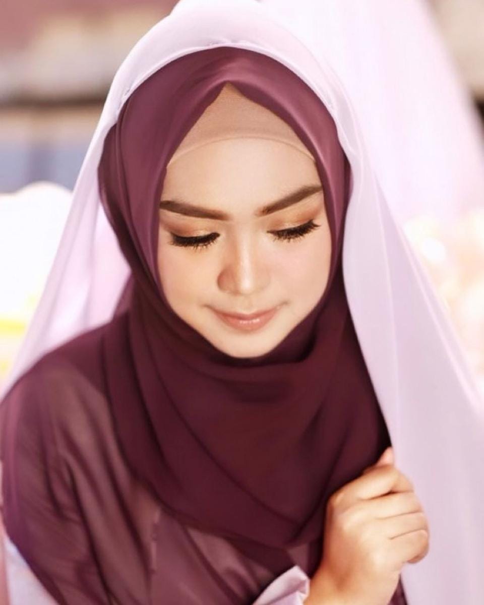 instagram.com/riaricis1795