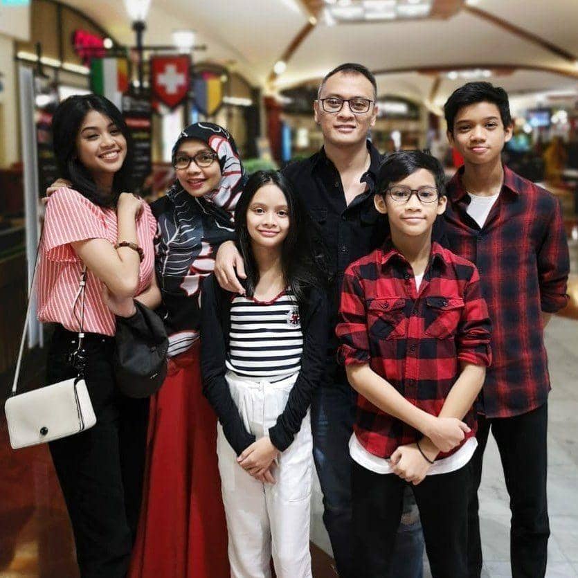 Instagram/andra_photo