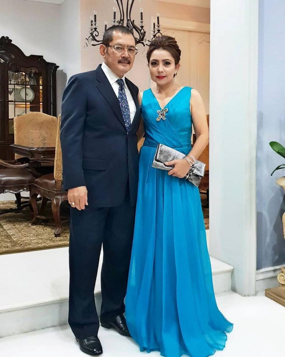 instagram.com/mayangsaritrihatmodjoreal