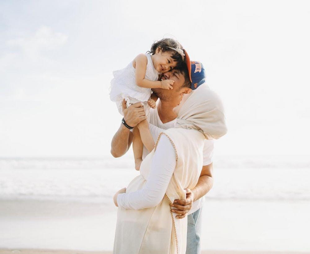 Instagram.com/ryana_dea