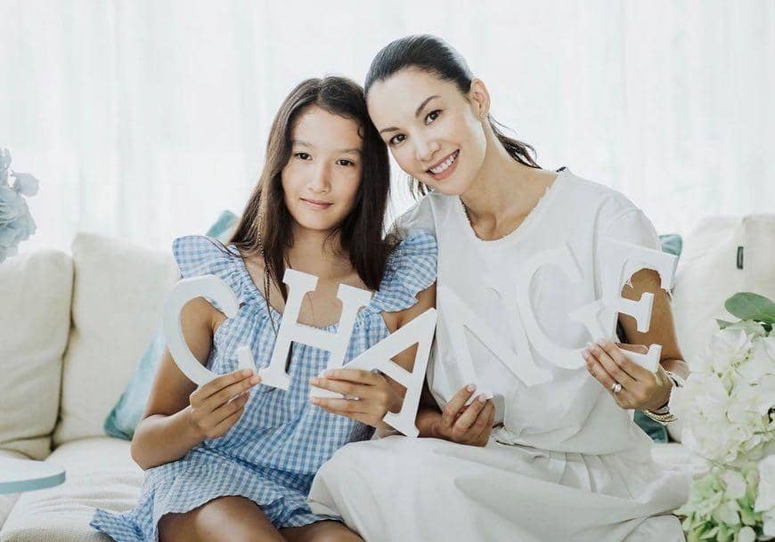 instagram.com/nadyahutagalung