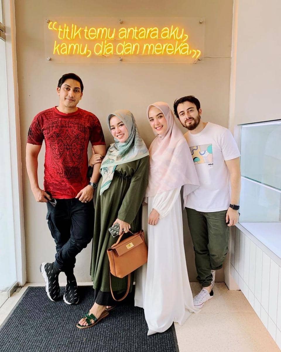 instagram.com/medinazein