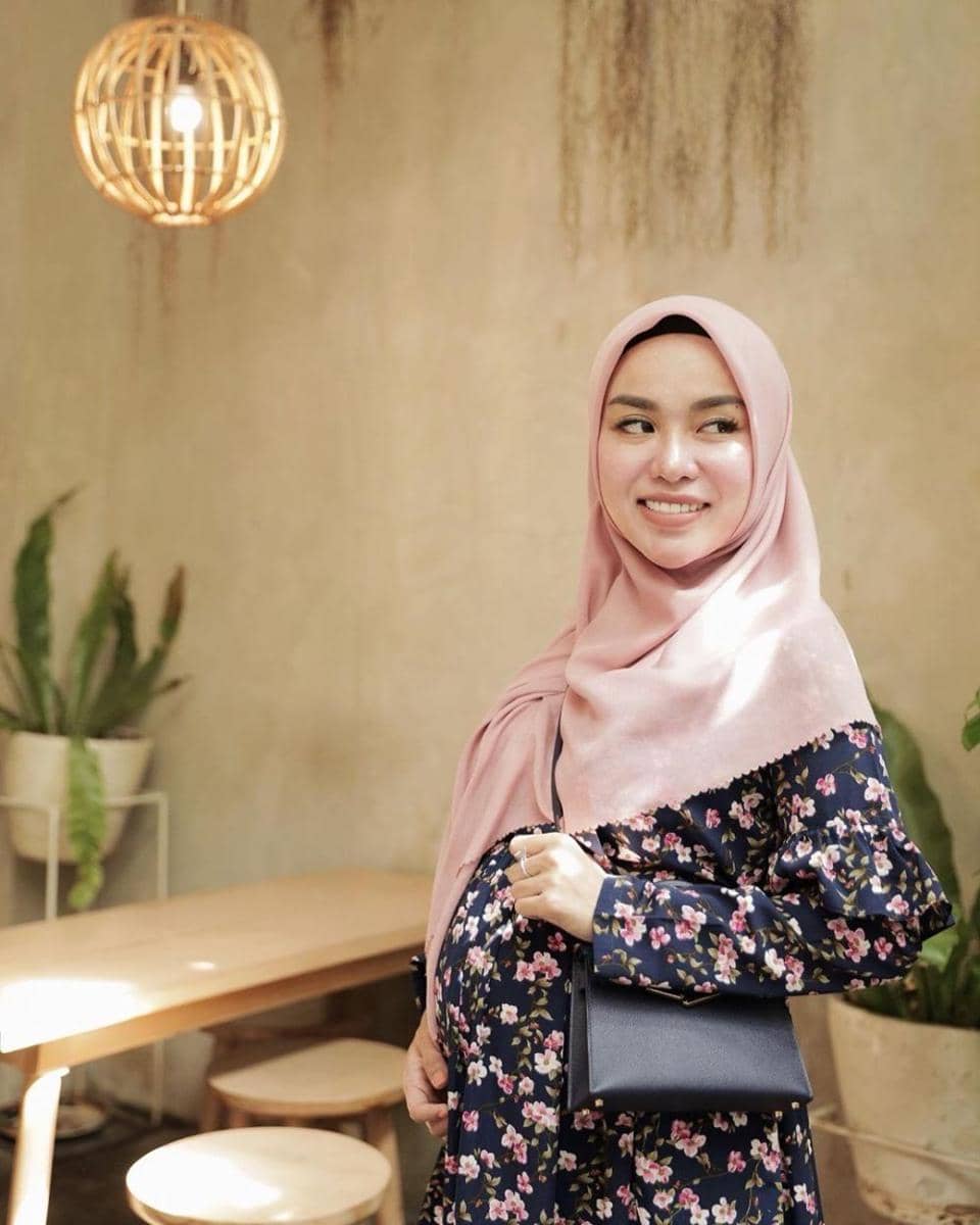 instagram.com/medinazein