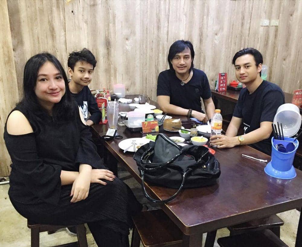 instagram.com/katonbagaskara