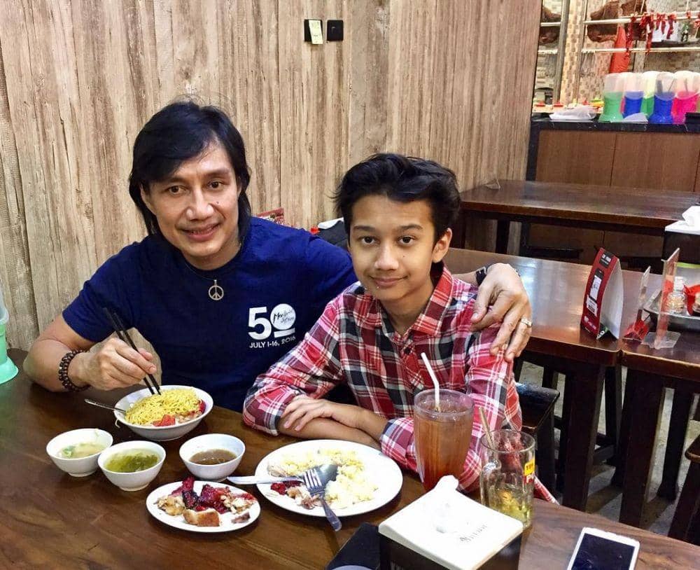 instagram.com/katonbagaskara