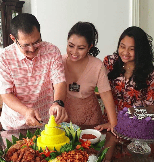 instagram.com/mayangsaritrihatmodjoreal