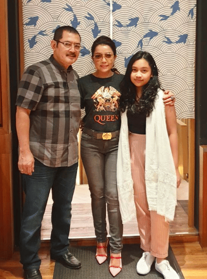 instagram.com/mayangsaritrihatmodjoreal