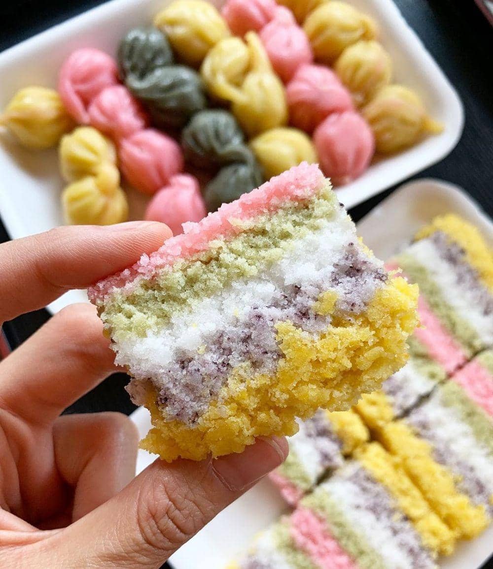 instagram.com/biteswithbit