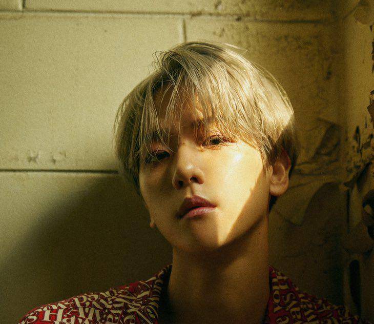 https://twitter.com/weareoneEXO