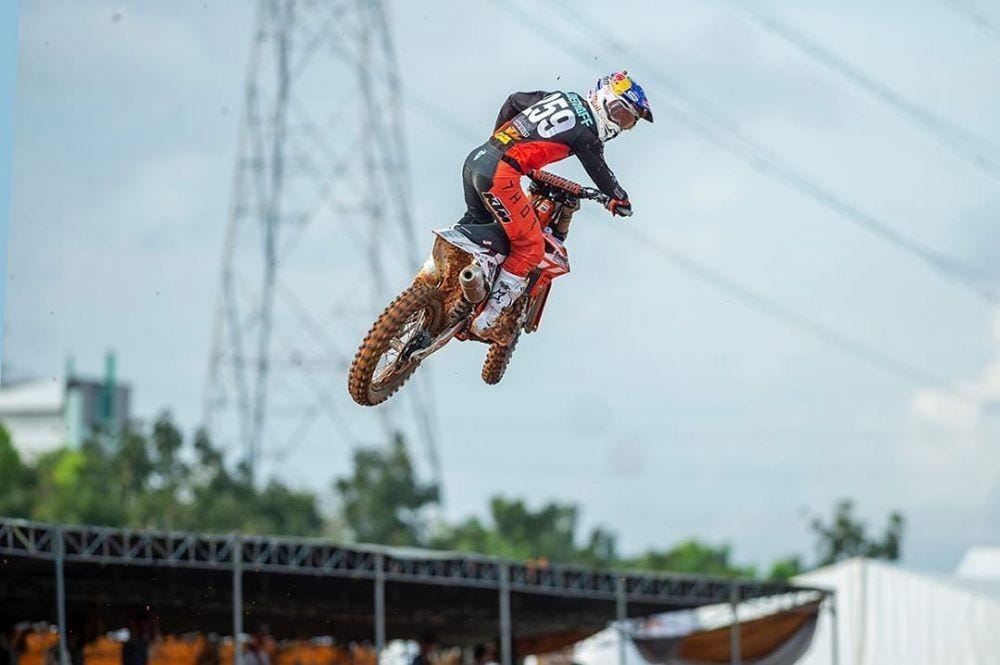 instagram.com/hoff259