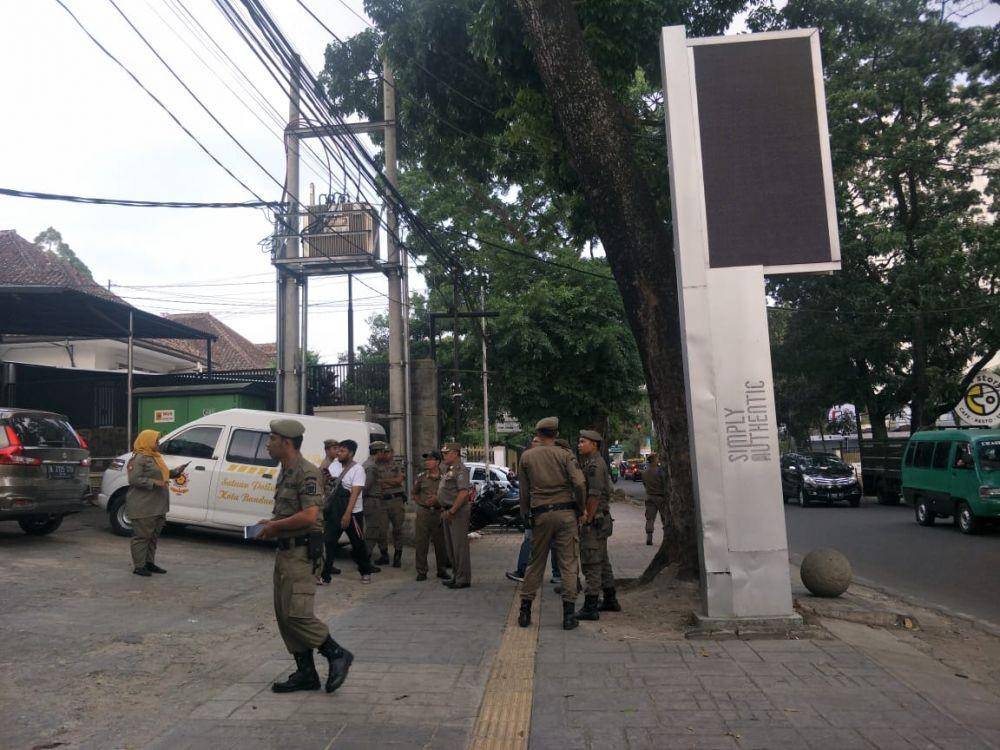 Satpol PP Bandung Segel