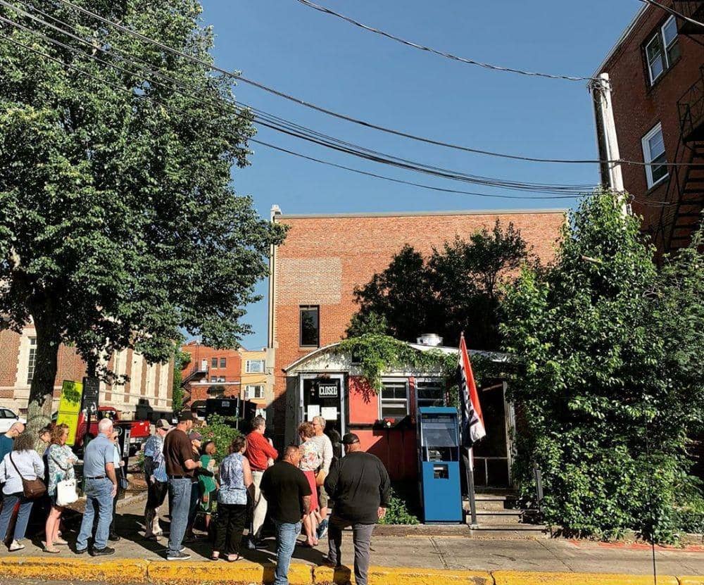 instagram.com/palacediner