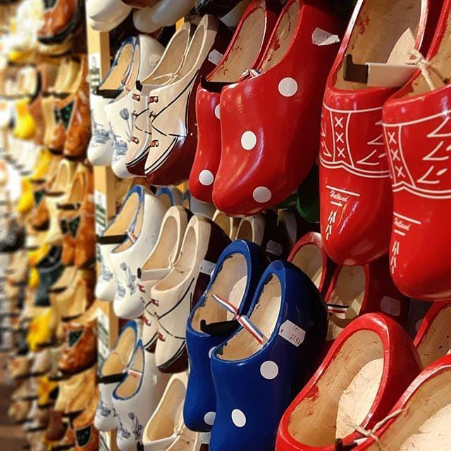 instagram.com/sabrightside