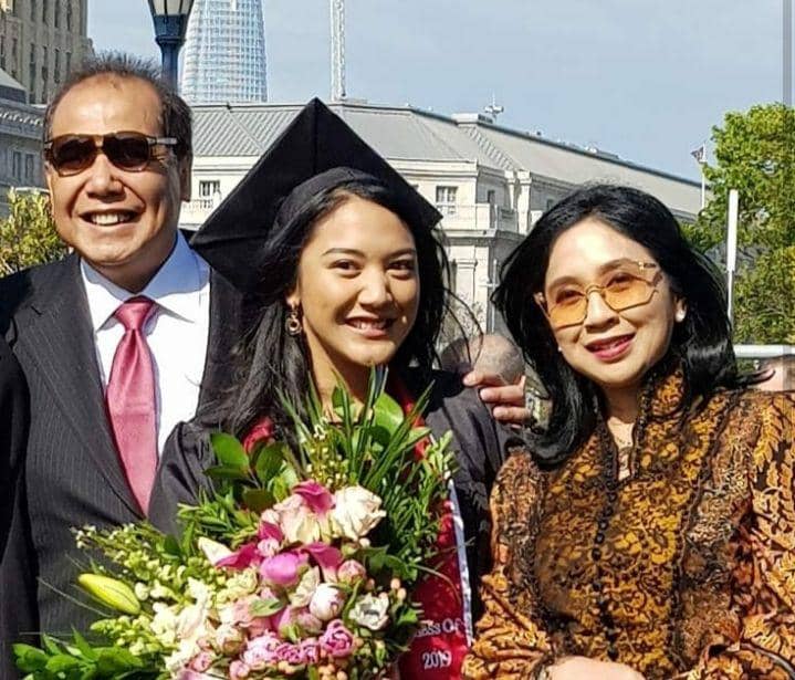 Instagram/anita_chairultanjung