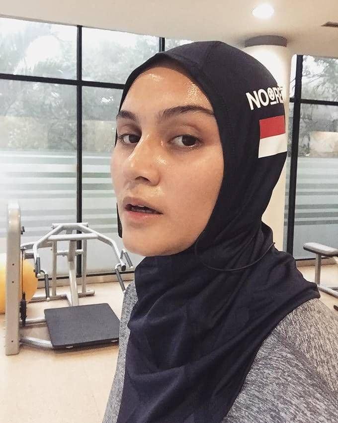 instagram.com/zeezeeshahab/